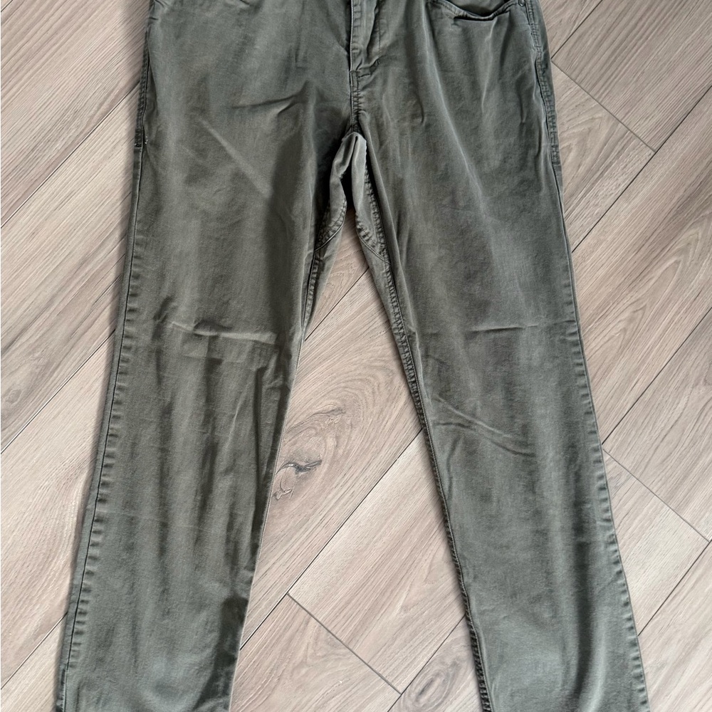 tentree Olive Green Chinos 32x30